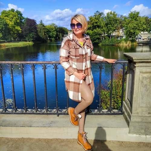 almorah_her_own_style