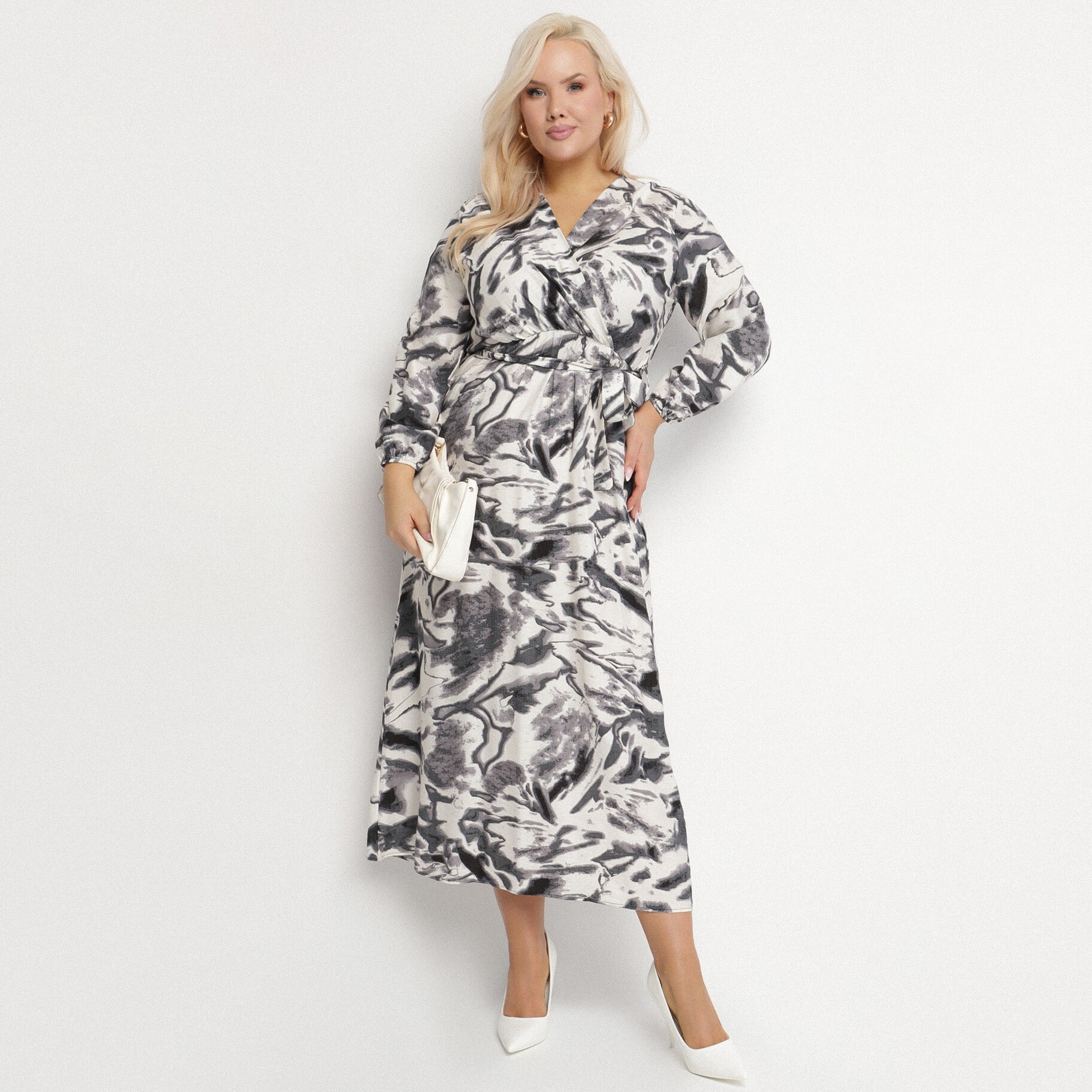 Fekete Ruha, lakozott fekete, textil, Born2be, átmeneti,  2XL akciós termékkép 1