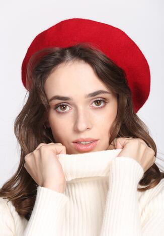 Czerwony Beret Parisian Chic