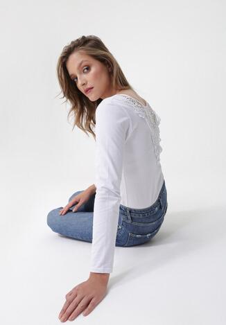 Biała Bluzka On The Brink Of