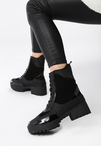 Czarne Botki Clarkia