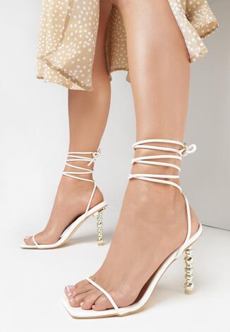 Białe Sandały Metiodora