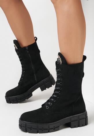 Czarne Botki z Łańcuszkiem i Cyrkoniami na Języku Dennidahn