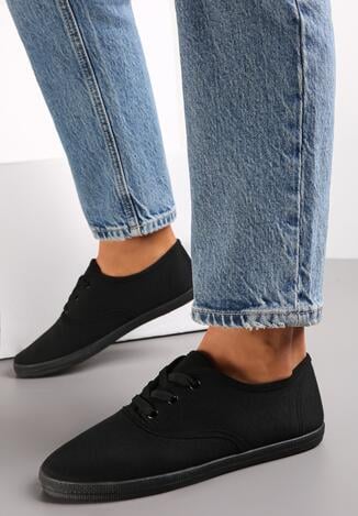 Czarne Tenisówki z Krótkim Sznurowaniem Aimena