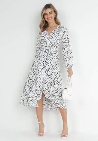 Biała Kopertowa Sukienka w Kropki z Falbankami Kaikiran