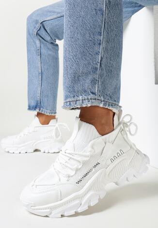 Białe Wsuwane Sneakersy z Elastyczną Cholewką i Ozdobnym Wiązaniem Arindra