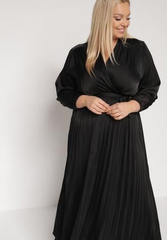 Czarna Sukienka Maxi z Gumką w Pasie i Kopertowym Dekolcie Bertrama