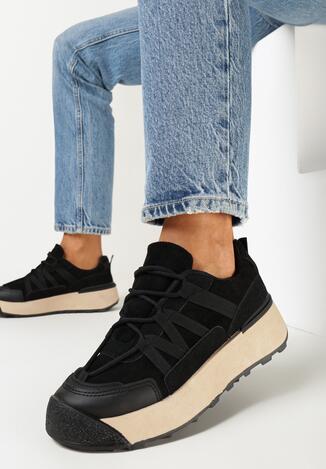 Czarne Sneakersy na Płaskiej Grubej Podeszwie z Imitacji Zamszu Ozdobione Wstawkami z Ekoskóry Mariatta