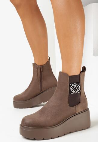 Ciemnobeżowe Botki z Imitacji Zamszu na Koturnie z Platformą Brelone