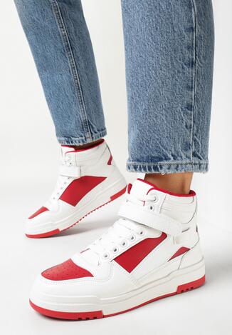 Biało-Czerwone Sneakersy za Kostkę z Paskiem na Rzep i Ozdobną Saszetką Brenhile
