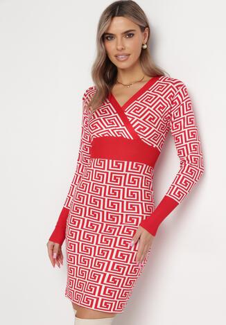 Czerwona Sweterkowa Dopasowana Sukienka Mini w Geometryczny Wzór z Kopertowym Dekoltem Mustella