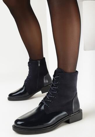 Granatowe Botki z Lakierowanymi Wstawkami i Sznurowaniem Janussia