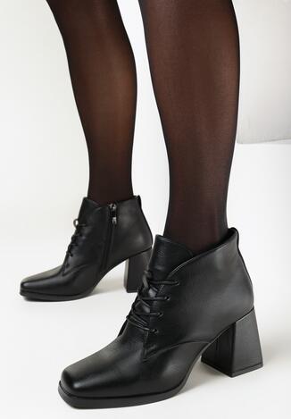 Czarne Sznurowane Botki na Słupkowym Obcasie z Kwadratowym Noskiem Odetania