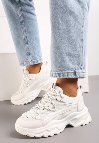 Białe Sneakersy na Tłoczonej Podeszwie z Ozdobnym Sznurowaniem i Wstawkami z Siateczki Xerxia