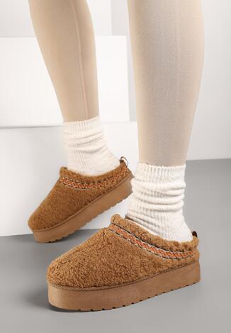 Brązowe Wsuwane Kapcie na Platformie z Ozdobnym Haftem Olisia