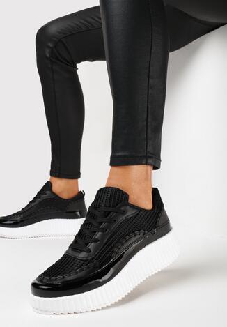 Czarne Sneakersy z Patchworkową Cholewką i Tłoczoną Platformą Geridia