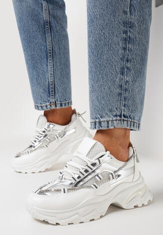 Białe Sneakersy na Grubej Podeszwie z Cyrkoniami i Ozdobnym Sznurkiem Evadnie
