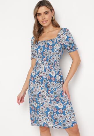 Niebieska Wiskozowa Sukienka Midi z Gumkami Przy Dekolcie i Wzorem w Kwiaty Alonvaria