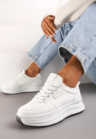 Białe Sznurowane Sneakersy na Płaskiej Ozdobnej Podeszwie Strones