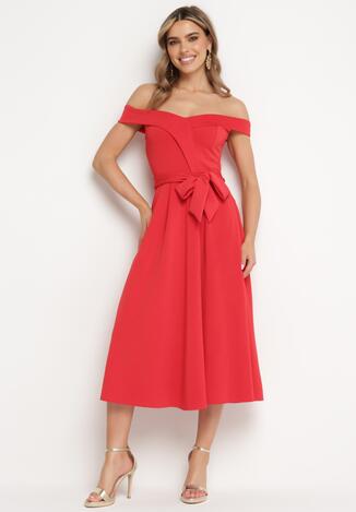 Czerwona Elegancka Sukienka o Fasonie Hiszpanki z Materiałowym Paskiem Xaelia