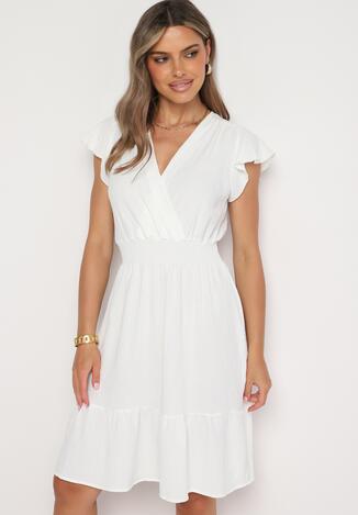 Biała Rozkloszowana Sukienka z Kopertowym Dekoltem z Gumkami w Talii i Falbankami Vikiira