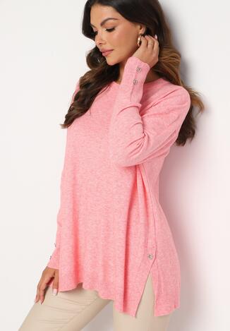 Różowy Sweter o Luźnym Fasonie z Guzikami i Cyrkoniami oraz Rozcięciami po Bokach Lerisina