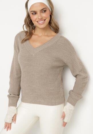 Beżowy Sweter z Trójkątnym Dekoltem Selucce