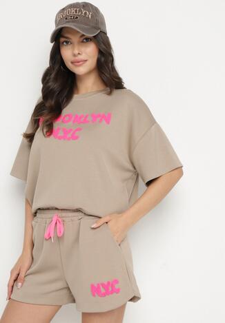 Ciemnobeżowy Komplet Oversize z Wiskozą T-shirt i Szorty z Nadrukiem Liravella