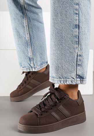 Brązowe Sneakersy z Ozdobnymi Naszywkami z Boku Galdexis