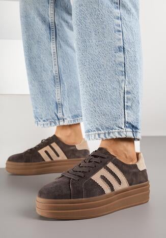 Ciemnobrązowe Zamszowe Sneakersy na Grubej Podeszwie ze Skórzaną Wkładką i Naszywką Rilaressa
