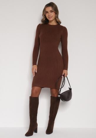 Brązowa Dopasowana Sukienka z Prążkowanej Dzianiny z Bawełną Tesmera