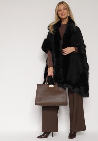 Czarne Ponczo z Wełną i Wiskozą Ozdobione Futerkiem Delatta
