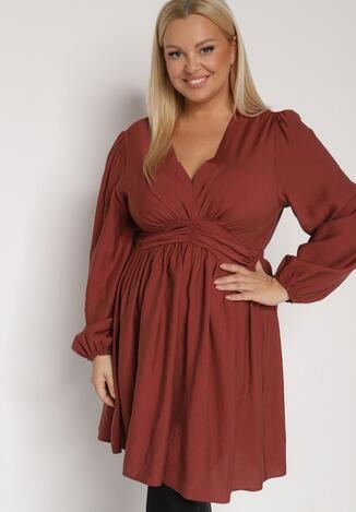 Jasnobrązowa Rozkloszowana Sukienka z Marszczeniem w Talii i Dekoltem w Serek Salindea