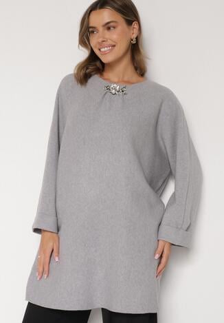 Szara Sweterkowa Sukienka o Kroju Oversize z Cyrkoniami Tusalia
