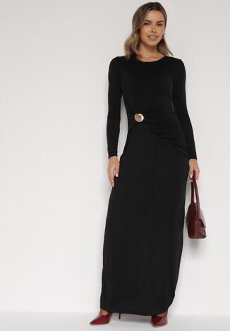 Czarna Taliowana Sukienka o Eleganckim Kroju z Marszczeniem i Aplikacją Sewedina