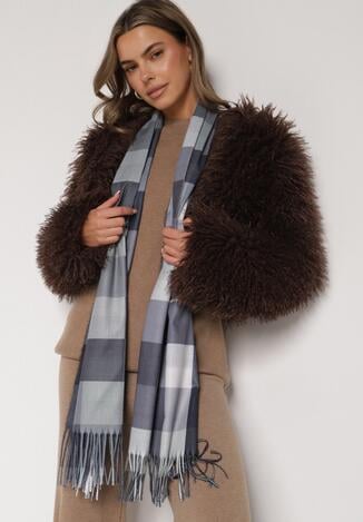 Czarny Szalik z Wiskozy z Frędzlami w Szeroką Kratę Califera