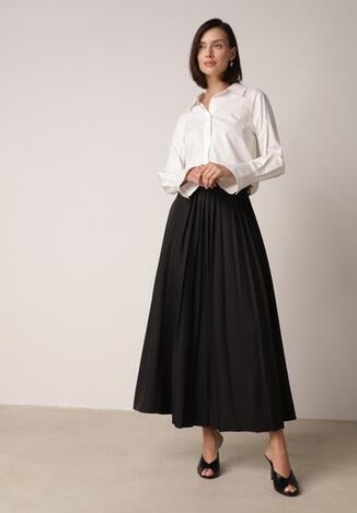 Czarna Wiskozowa Spódnica o Rozkloszowanym Kroju z Paskiem z Klamrą Lawedisa