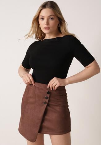 Czarny Wiskozowy T-shirt o Dopasowanym Kroju z Dekoltem w Łódkę Idahphaeia