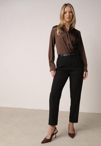 Czarne Spodnie Typu Cygaretki z Wysokim Stanem Paskiem i Klamrą Półksiężycem Vikirae