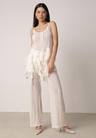 Beżowy Rustykalny Komplet z Koronką i Falbankami Top i Szerokie Spodnie Pretissa