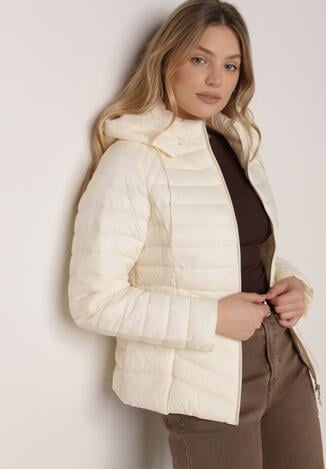 Jasnobeżowa Klasyczna Kurtka Przejściowa z Pikowaniem i Odpinanym Kapturem Pretiella