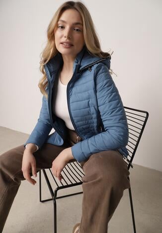 Niebieska Pikowana Kurtka Przejściowa z Kapturem z Lamówką i Ściągaczami Zidara