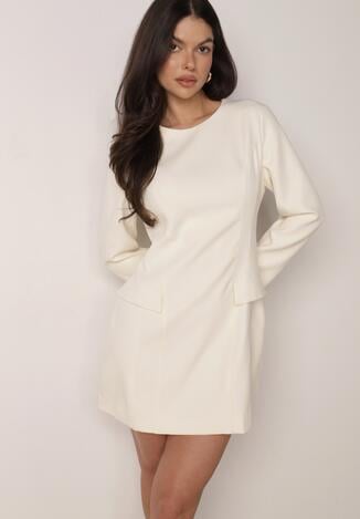 Jasnobeżowa Elegancka Sukienka VICES o Trapezowym Kroju z Imitacją Kieszeni Amaliete