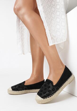 Czarne Espadryle Reportedly