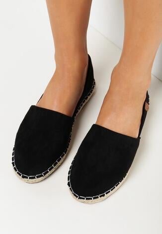 Czarne Espadryle Qualifications