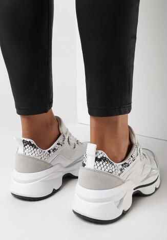 Białe Wężowe Sneakersy Hot Snow