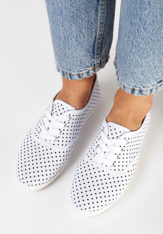 Białe Tenisówki w Kropki przed Kostkę Renormia
