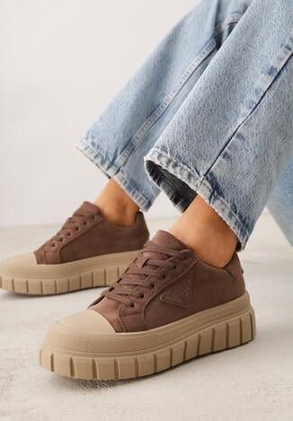 Jasnobrązowe Sneakersy Vices na Grubej Podeszwie z Geometryczną Aplikacją Leanae