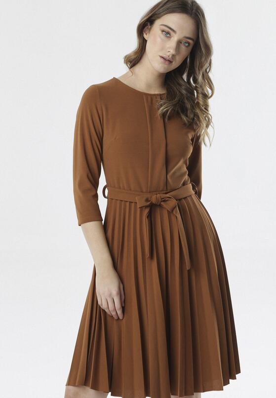 Brązowa Sukienka Pleated Belted 1