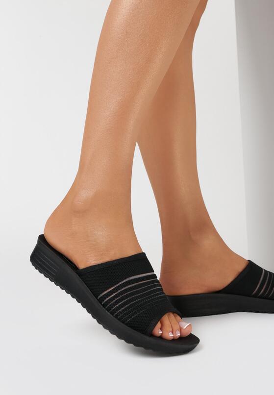 Czarne Klapki Othreasi 1